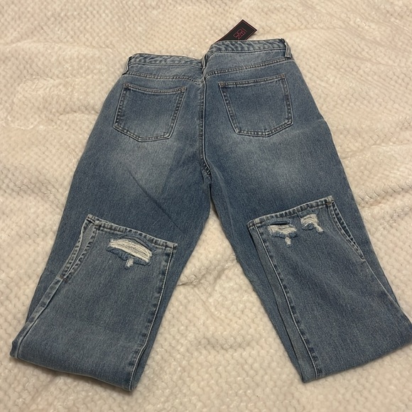 Women’s, No Boundaries size 13. Super highrise straight leg light blue jeans. - Picture 2 of 7
